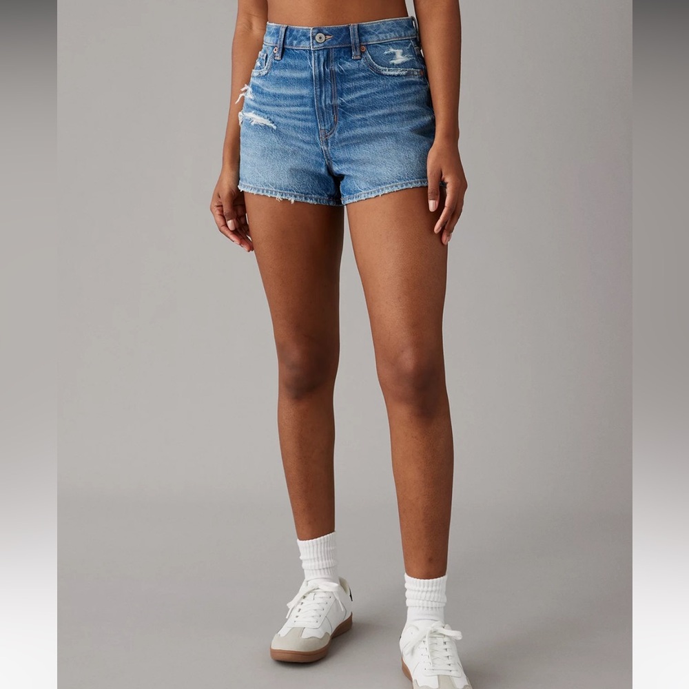 American eagle mom short size 4